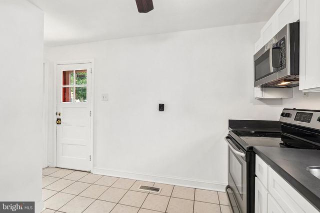 301 DECALB AVE, Wilmington, DE 19804
