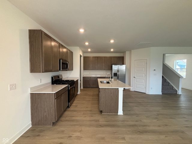 4371 Red Pine Drive, Bargersville, IN 46106