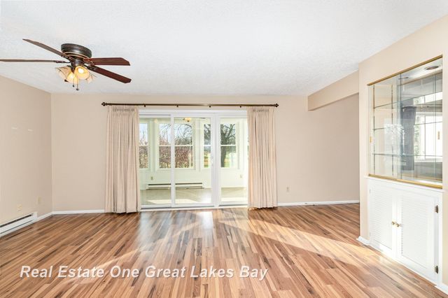 955 Kennely Road J162, Saginaw, MI 48609