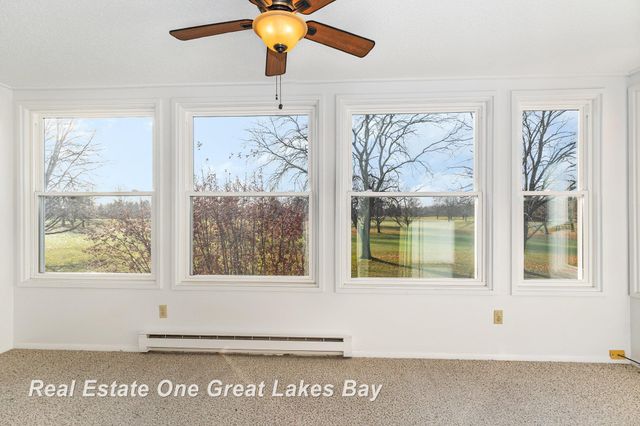 955 Kennely Road J162, Saginaw, MI 48609