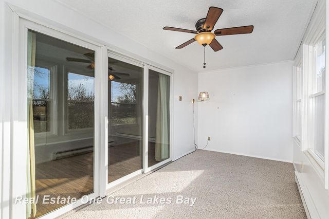 955 Kennely Road J162, Saginaw, MI 48609