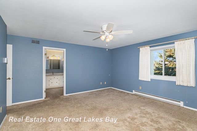 955 Kennely Road J162, Saginaw, MI 48609