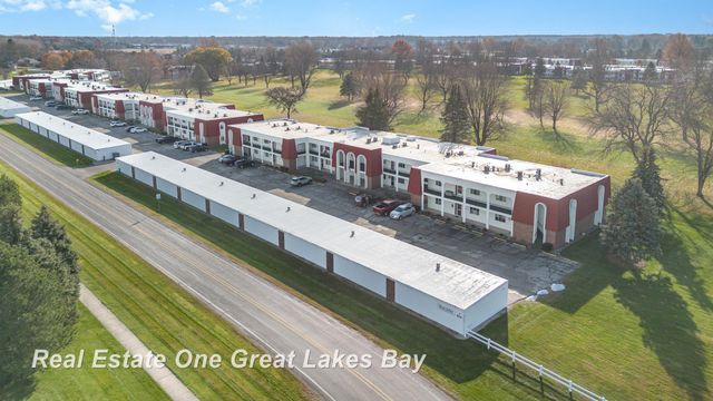 955 Kennely Road J162, Saginaw, MI 48609