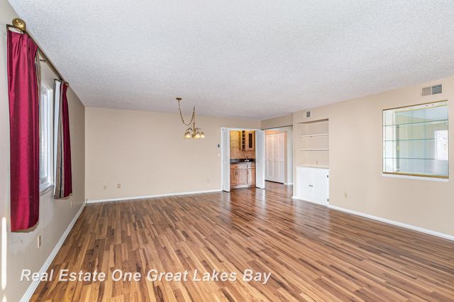 955 Kennely Road J162, Saginaw, MI 48609