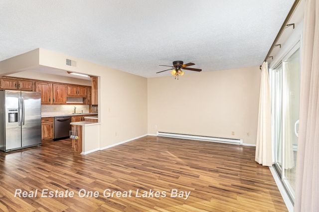 955 Kennely Road J162, Saginaw, MI 48609