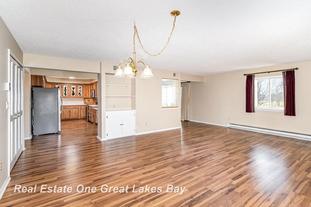 955 Kennely Road J162, Saginaw, MI 48609