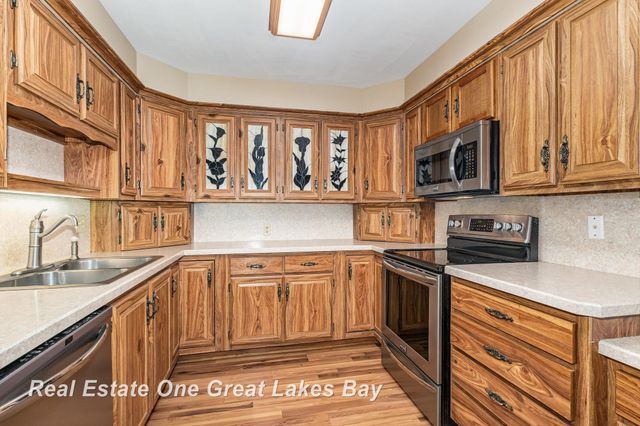 955 Kennely Road J162, Saginaw, MI 48609