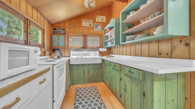 16422 Harpt Lake ROAD, Mishicot, WI 54228