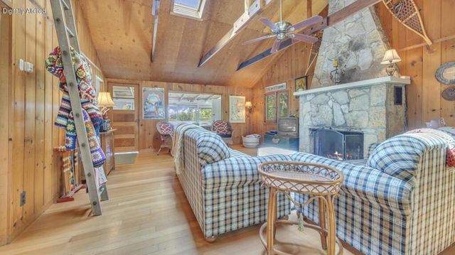 16422 Harpt Lake ROAD, Mishicot, WI 54228