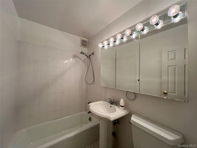 70 Barker Street 705, Mount Kisco, NY 10549