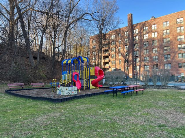 70 Barker Street 705, Mount Kisco, NY 10549