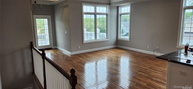 22 Bayville Avenue, Bayville, NY 11709