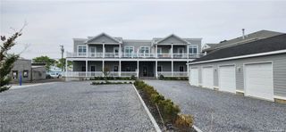 22 Bayville Avenue, Bayville, NY 11709