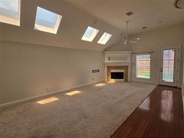 8207 Persimmon Street, Irving, TX 75063