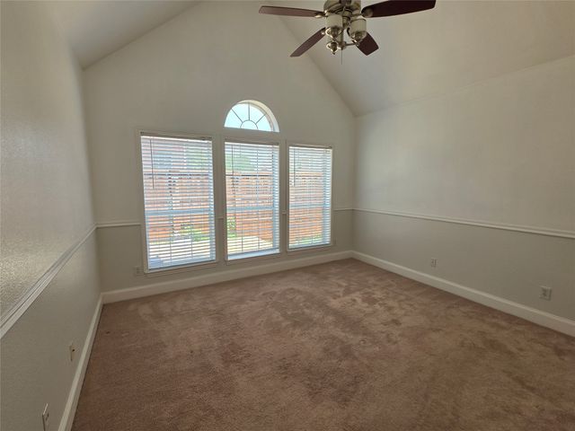 8207 Persimmon Street, Irving, TX 75063