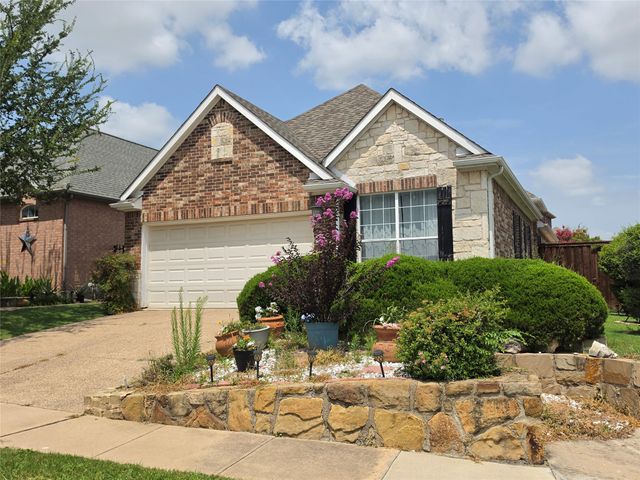 8207 Persimmon Street, Irving, TX 75063