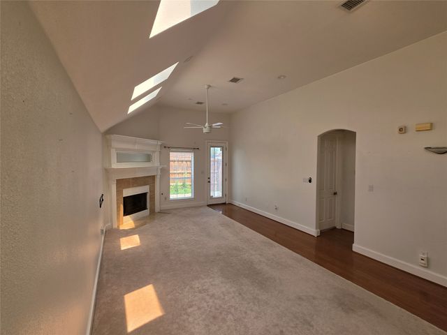 8207 Persimmon Street, Irving, TX 75063