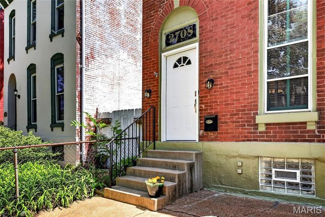 2708 Indiana Avenue, St Louis, MO 63118
