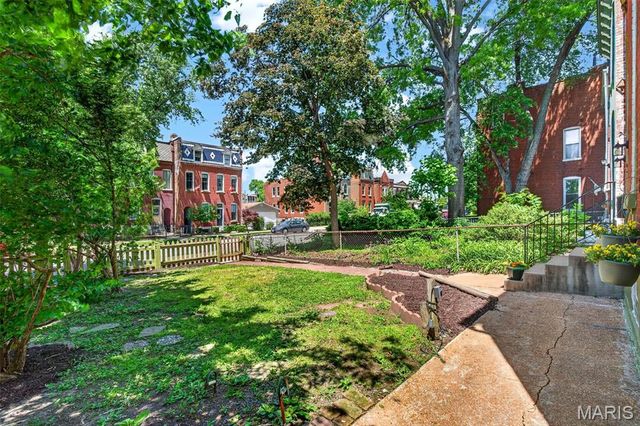 2708 Indiana Avenue, St Louis, MO 63118