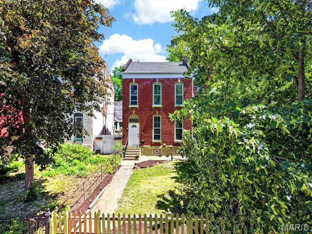 2708 Indiana Avenue, St Louis, MO 63118