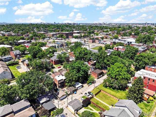 2708 Indiana Avenue, St Louis, MO 63118