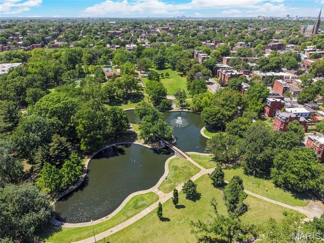 2708 Indiana Avenue, St Louis, MO 63118