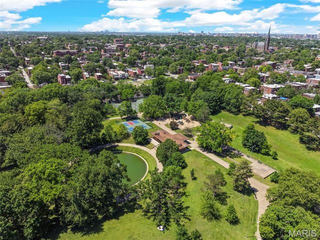 2708 Indiana Avenue, St Louis, MO 63118