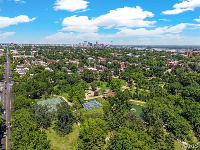 2708 Indiana Avenue, St Louis, MO 63118
