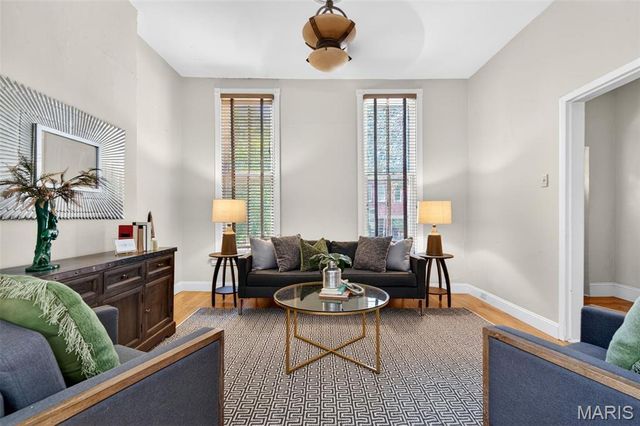 2708 Indiana Avenue, St Louis, MO 63118