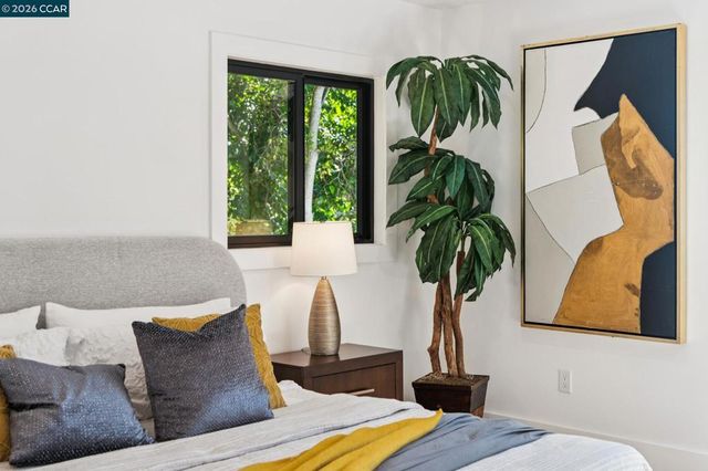 2090 Wrenn, Oakland, CA 94602