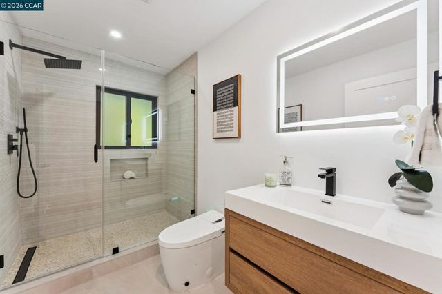 2090 Wrenn, Oakland, CA 94602