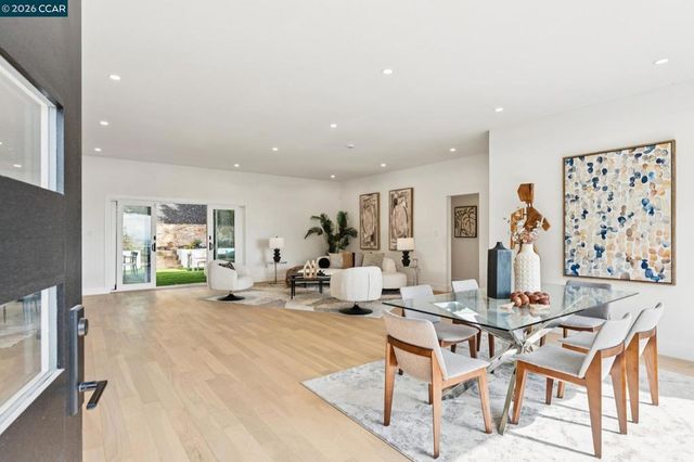 2090 Wrenn, Oakland, CA 94602