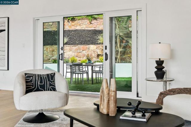 2090 Wrenn, Oakland, CA 94602