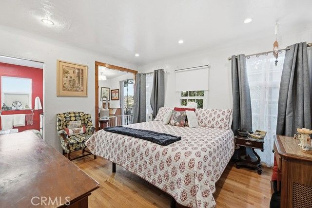 3944 wawona, Los Angeles, CA 90065