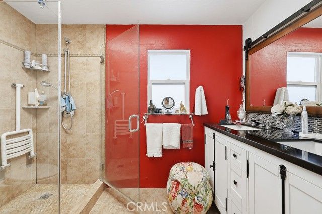 3944 wawona, Los Angeles, CA 90065