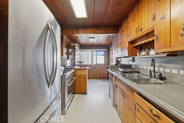 3944 wawona, Los Angeles, CA 90065