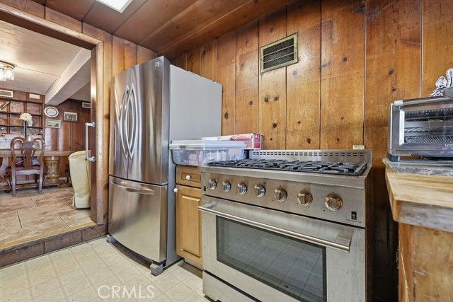 3944 wawona, Los Angeles, CA 90065