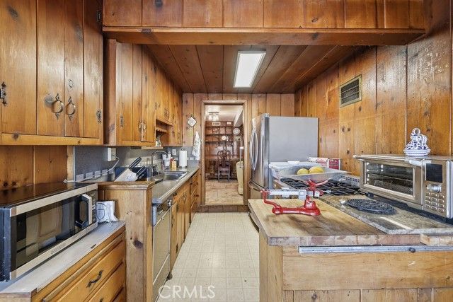 3944 wawona, Los Angeles, CA 90065