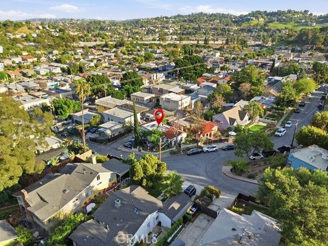 3944 wawona, Los Angeles, CA 90065
