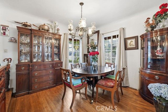 3944 wawona, Los Angeles, CA 90065