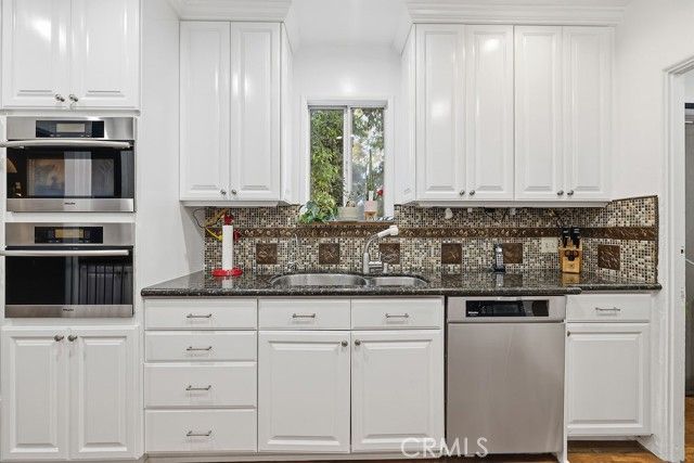 3944 wawona, Los Angeles, CA 90065