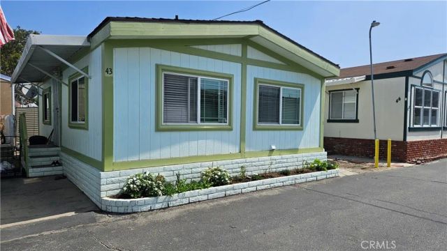 15141 Beach 43, Midway City, CA 92655