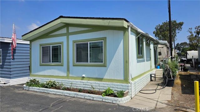 15141 Beach 43, Midway City, CA 92655