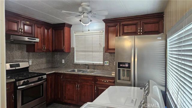 15141 Beach 43, Midway City, CA 92655