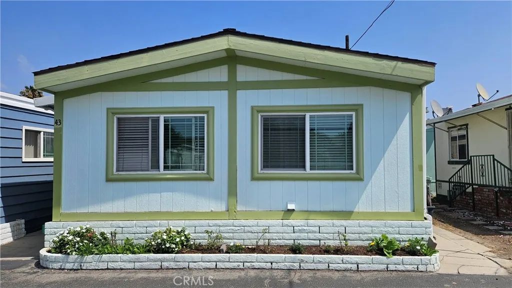 15141 Beach 43, Midway City, CA 92655