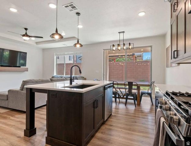 4589 S SOPHIA LN, Washington, UT 84780