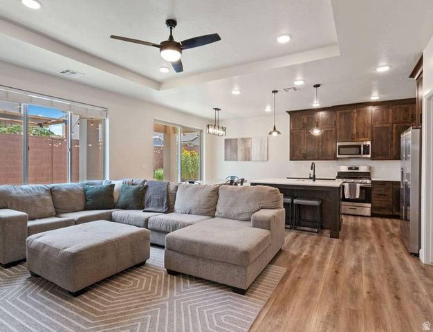 4589 S SOPHIA LN, Washington, UT 84780