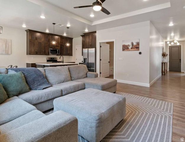 4589 S SOPHIA LN, Washington, UT 84780