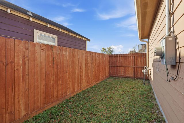 2906 Anita B, Houston, TX 77004