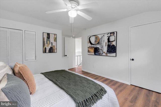 4527 ROUNDHILL RD, Alexandria, VA 22310